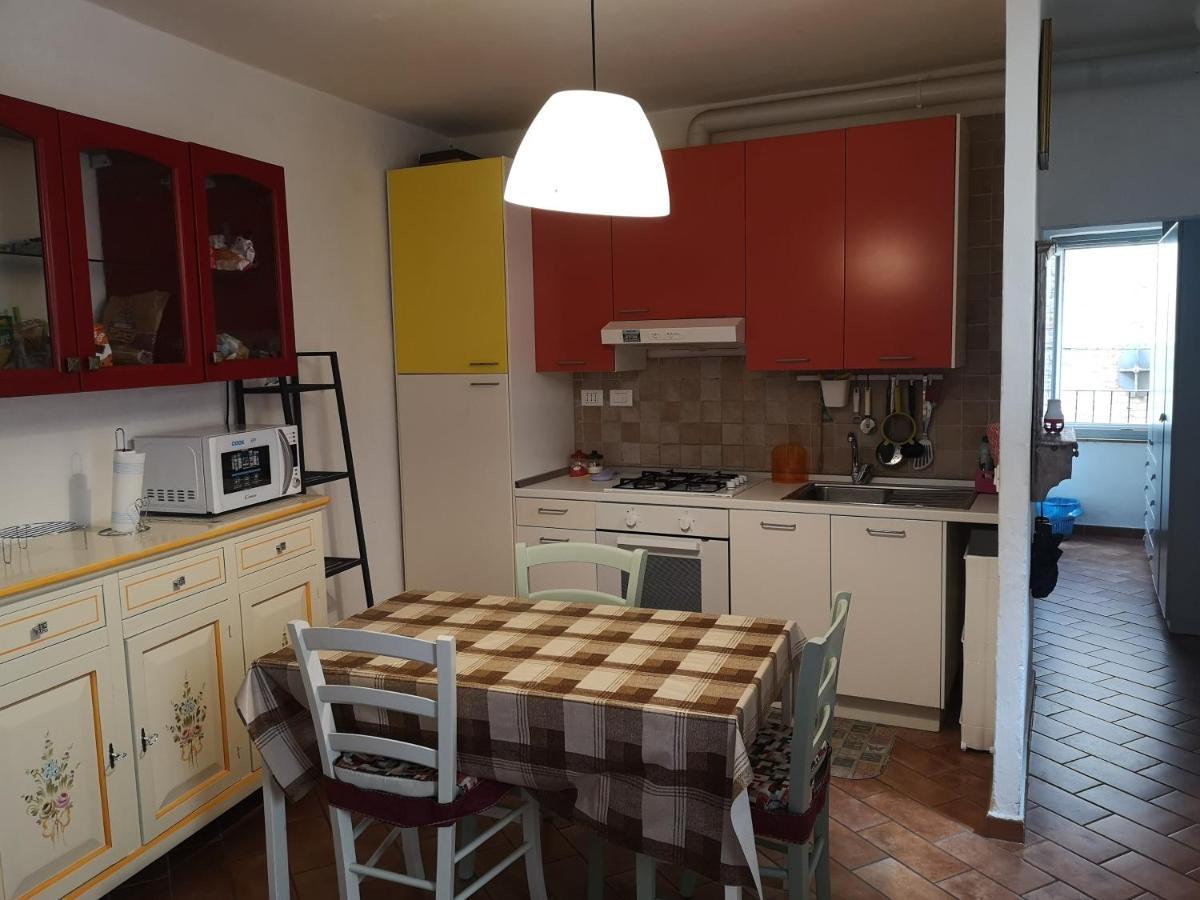 Appartamento Tipico In Centro Storico Urbino Exterior foto